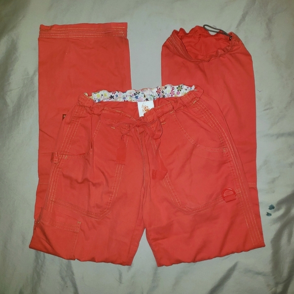 Koi Scrub Set Side Tie Papaya & Lime Green Xsmall - Picture 3 of 4